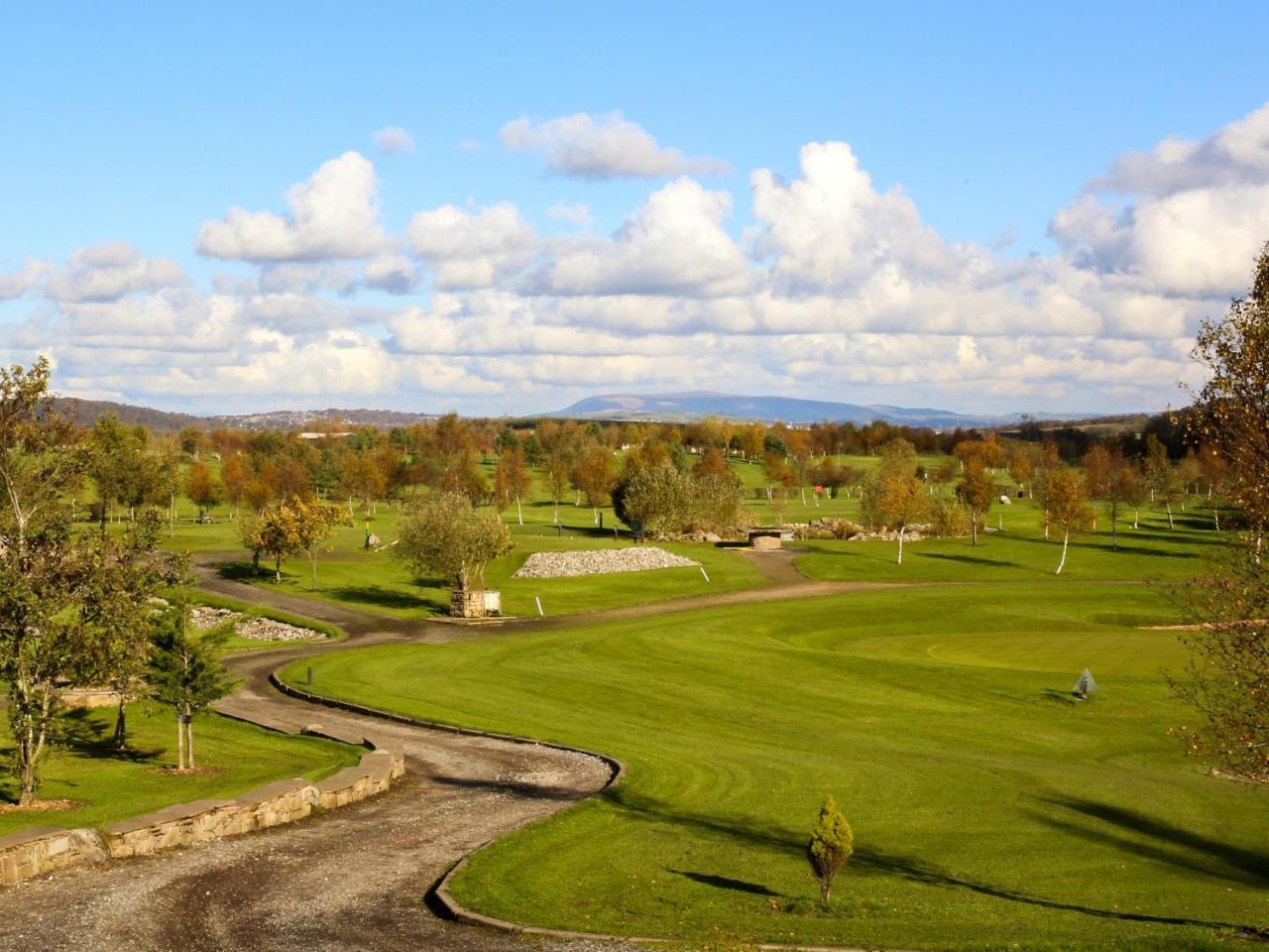 Oak Royal Hotel, Golf And Country Club Chorley  Exterior foto
